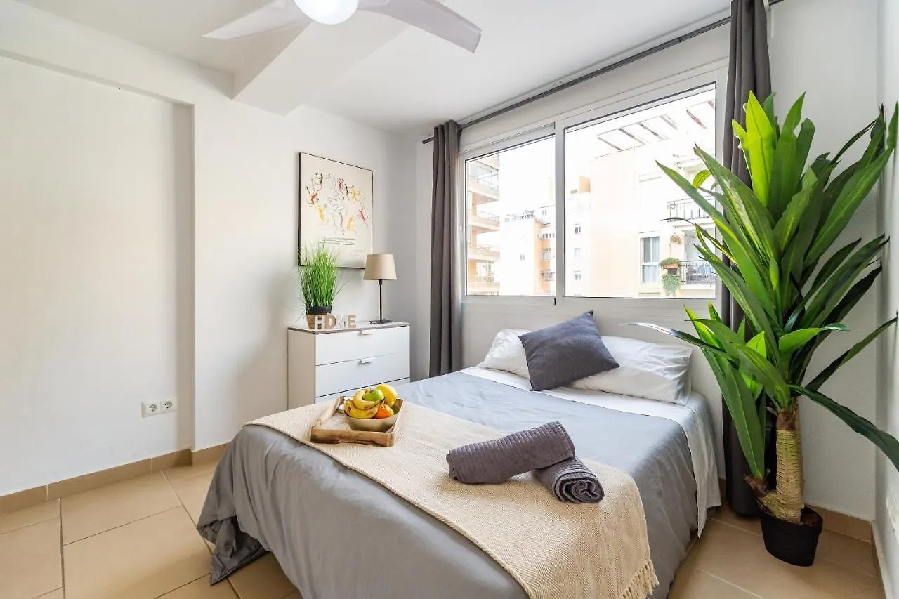 Fuengirola Paseo Maritimo Deluxe Apartment By The Beach